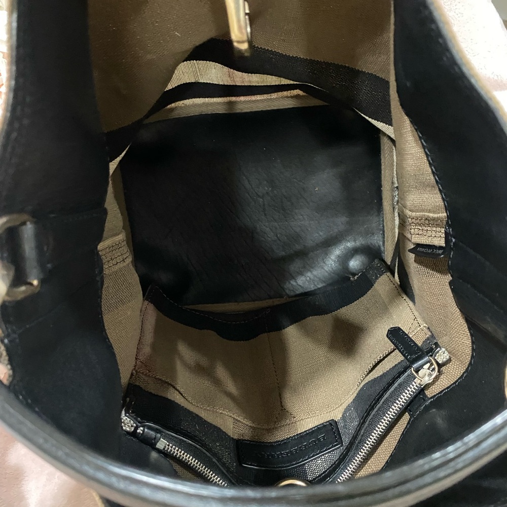 ***SOLD***Burberry Ashby Medium Bucket Bag - Picture 7 of 9